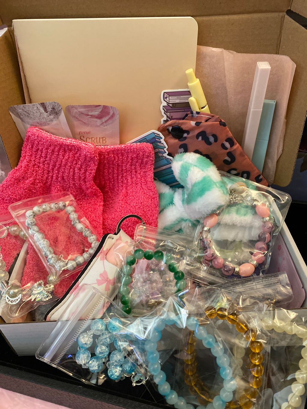 Prepackaged Bracelet Mystery bundle.